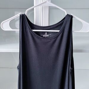 J + B soft black tank
